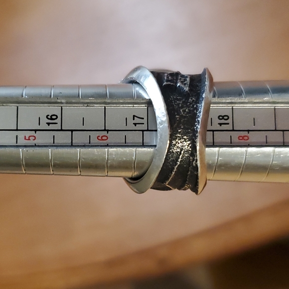 Solid sterling Natice American Buffalo Coin Ring with Tufa Sandcast Band - Picture 8 of 9